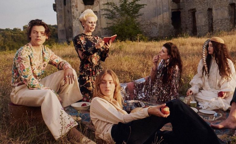 Glad skøn hjem HARRY STYLES STARS IN GUCCI MÉMOIRE D'UNE ODEUR CAMPAIGN | The Beauty  Influencers